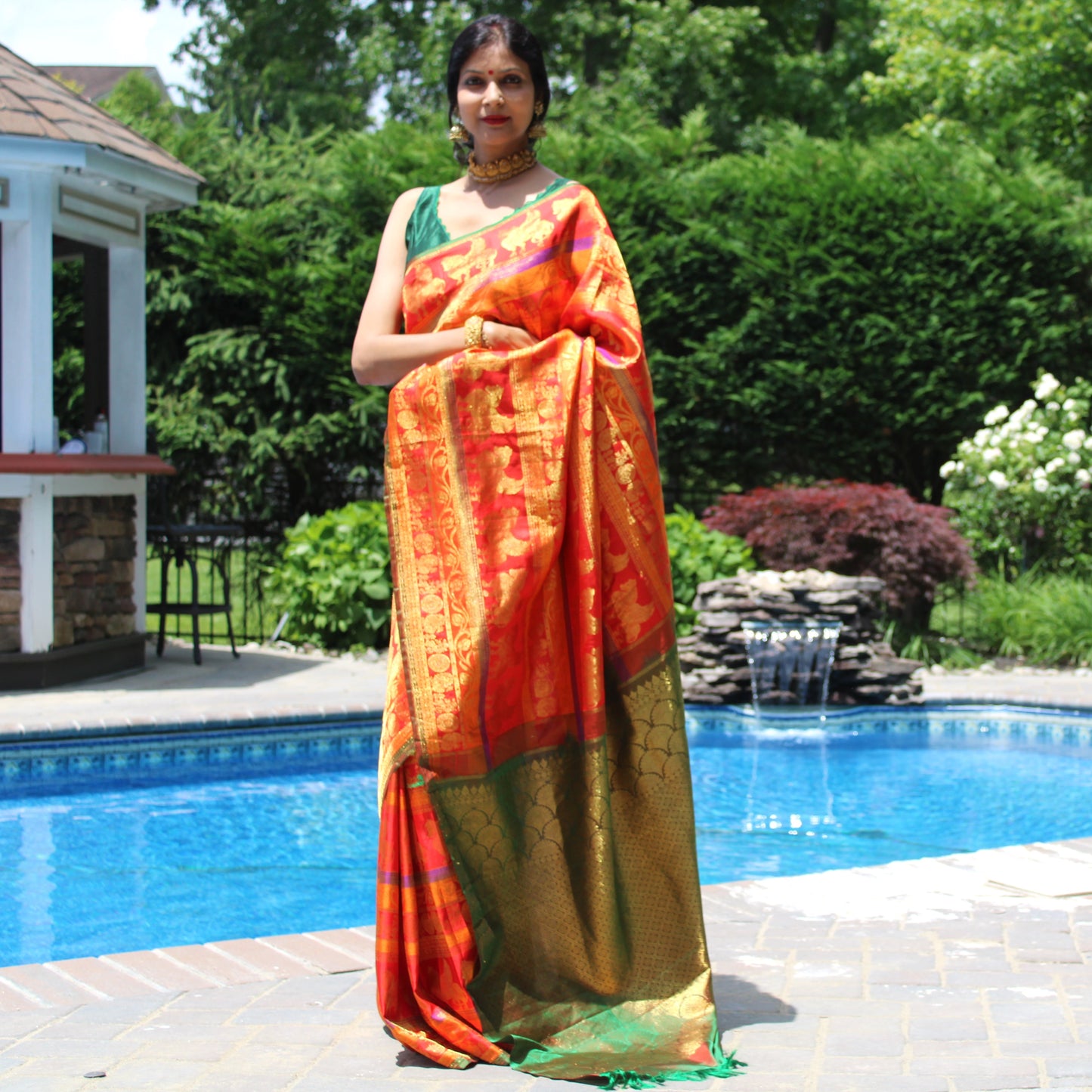 Maharani's Pure Handloom Kanjivaram Silk Saree - Bridal Red with Golden Zari and Boota Work