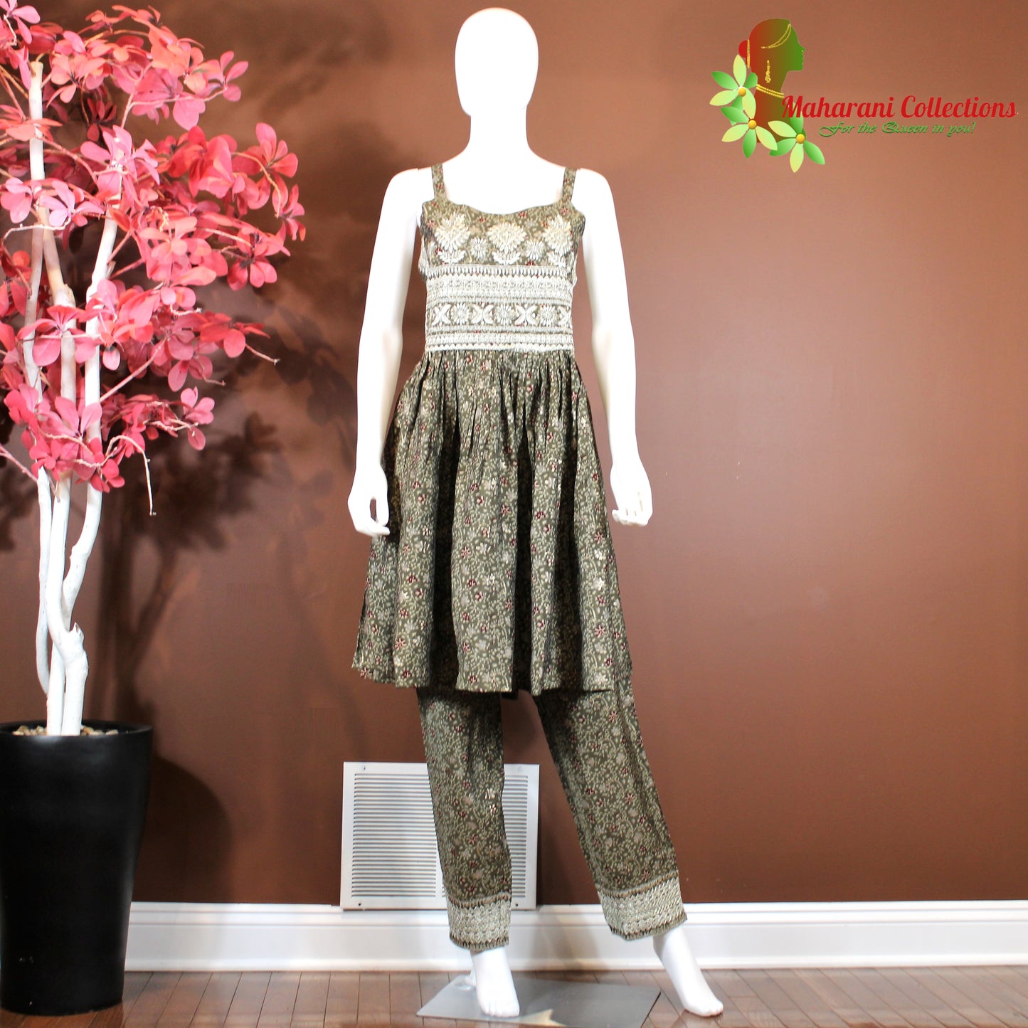 Maharani's Suit with Pants and Dupatta - Henna Green (S) - Pure Muslin Silk