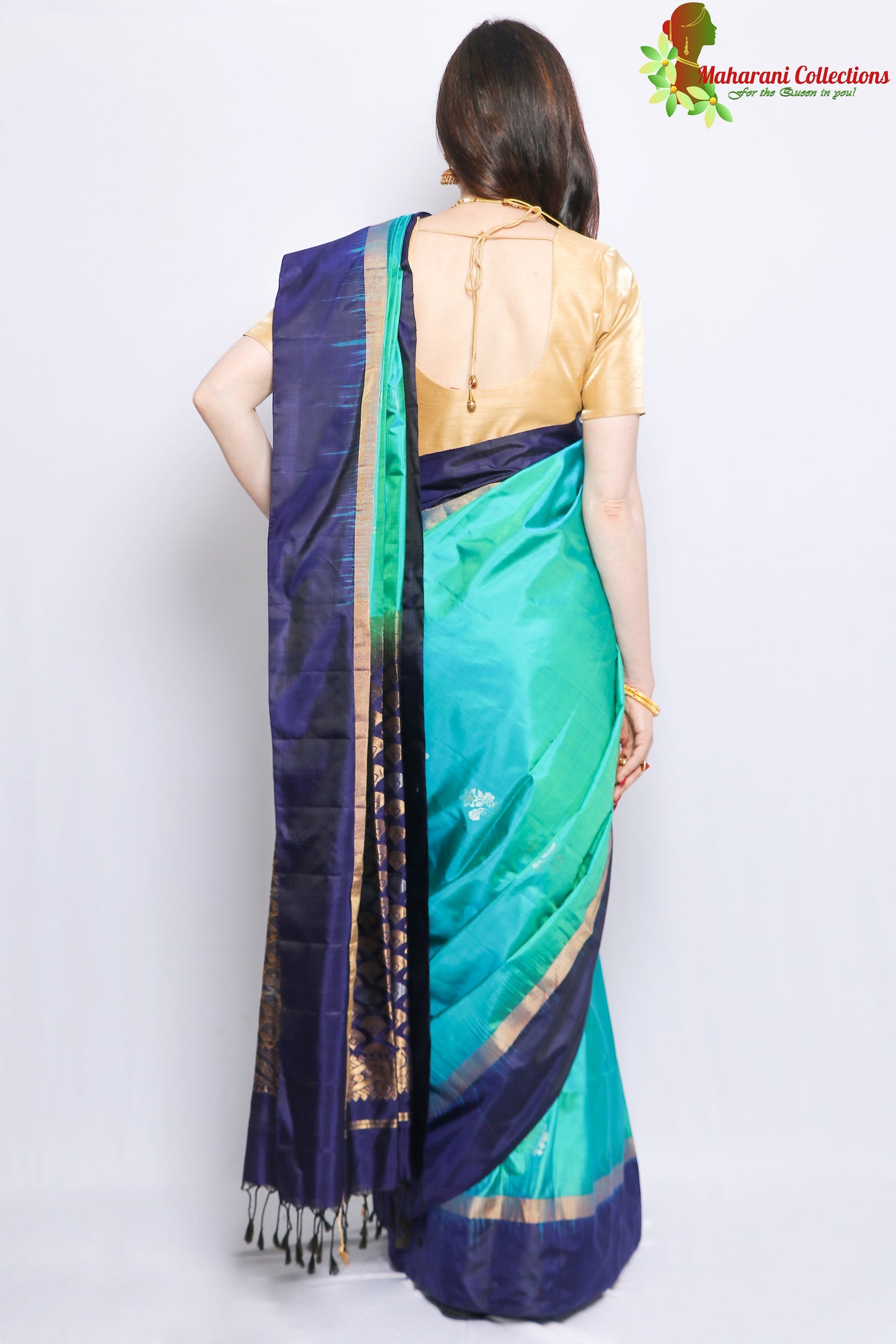 Maharani's Pure Handloom Kanjivaram Silk Saree - Turquoise with Blue Pallu and Golden Zari Border