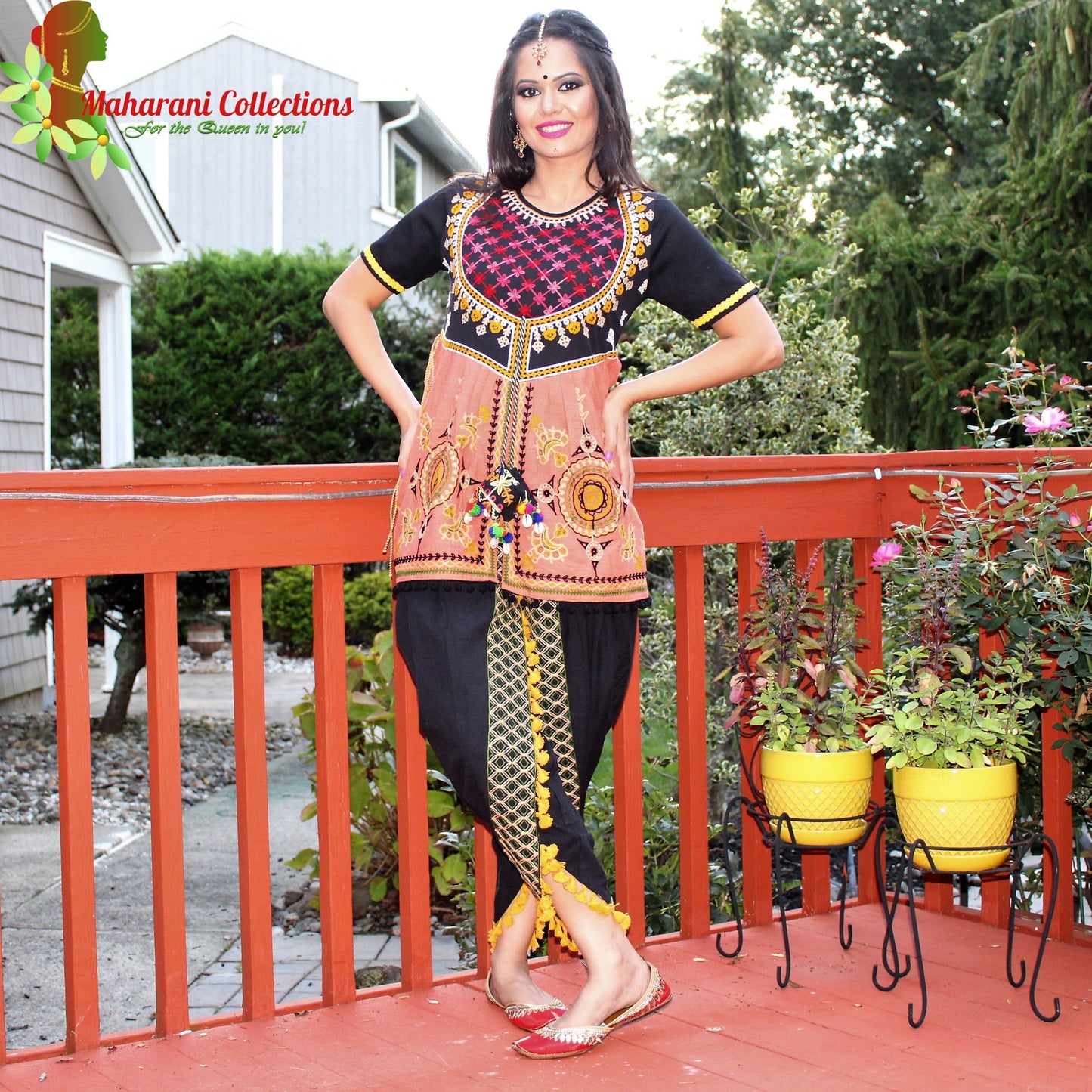 Maharani's Tulip Pant and Choli (Dhoti Choli) - Peach/Black (M)
