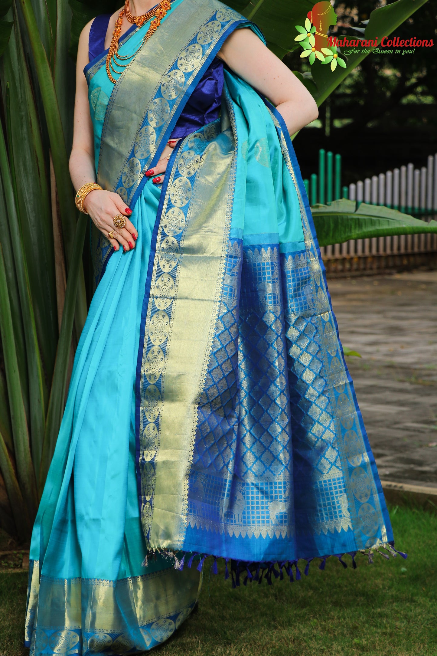 Maharani's Pure Handloom Kanjivaram Silk Saree - Turquoise with Blue Pallu and Golden Zari Border