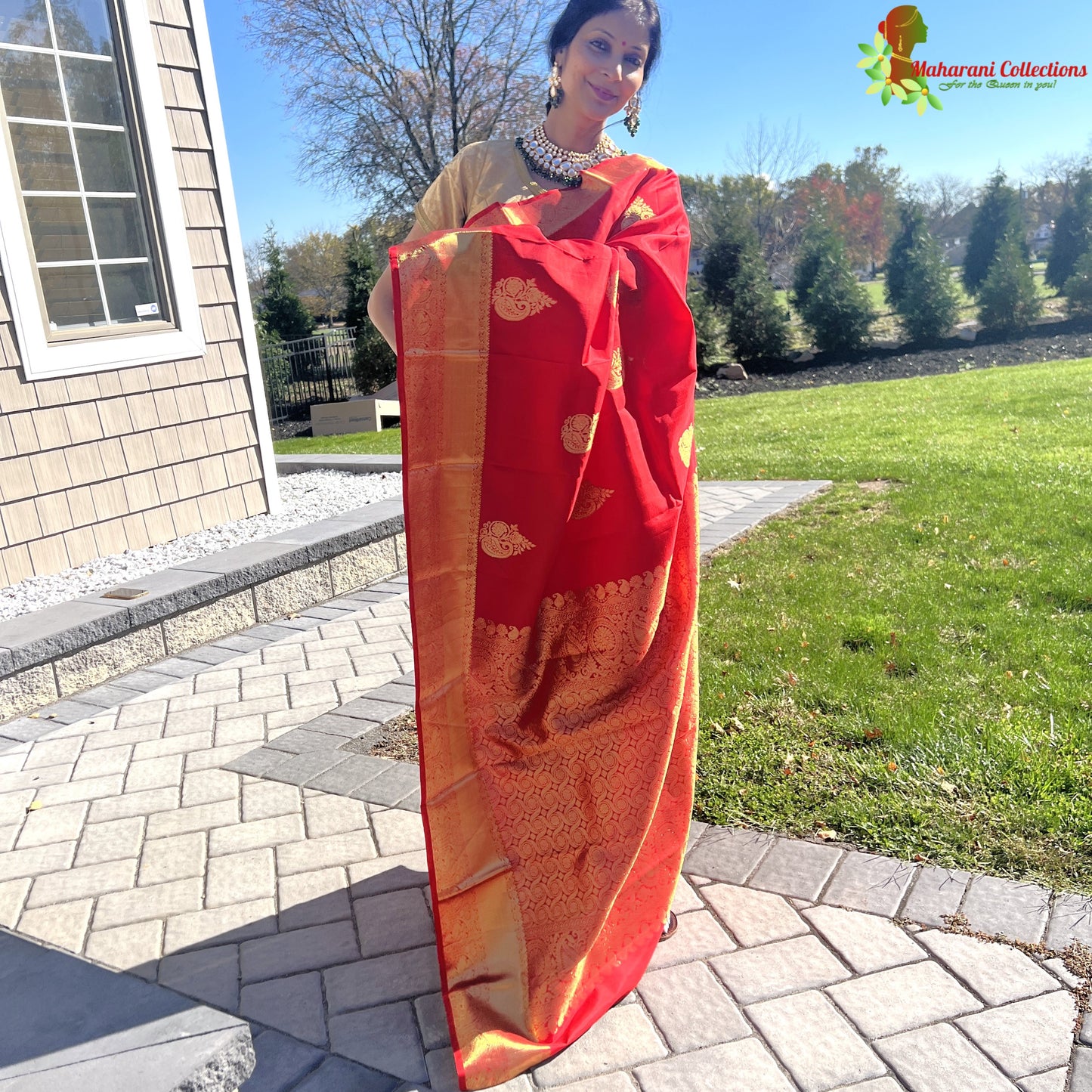 Maharani's Pure Handloom Kanjivaram Silk Saree - Bridal Red with Golden Zari and Boota work