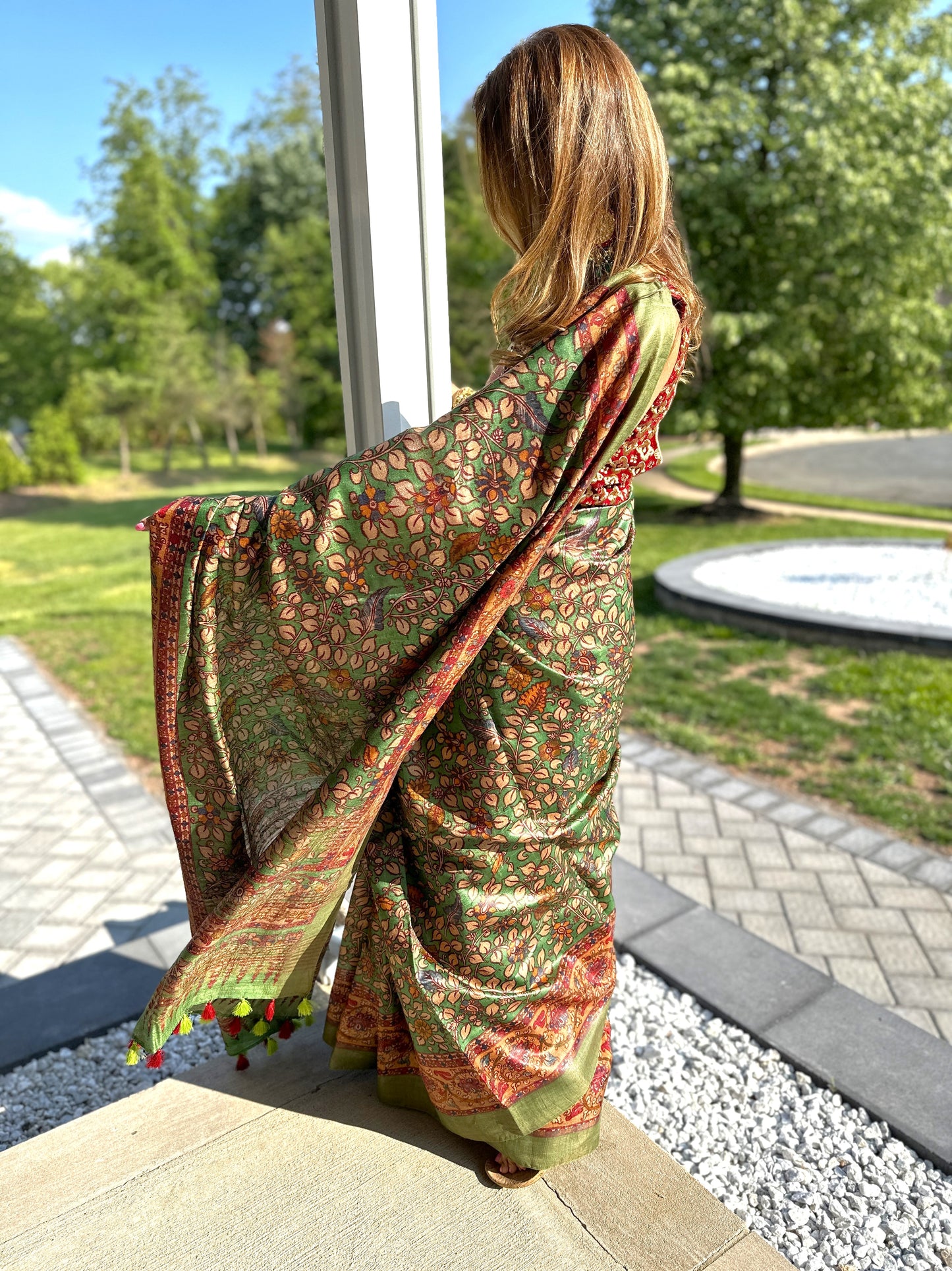 Maharani's Simple Elegance Matka Silk Saree - Green Floral (with stitched blouse and petticoat)