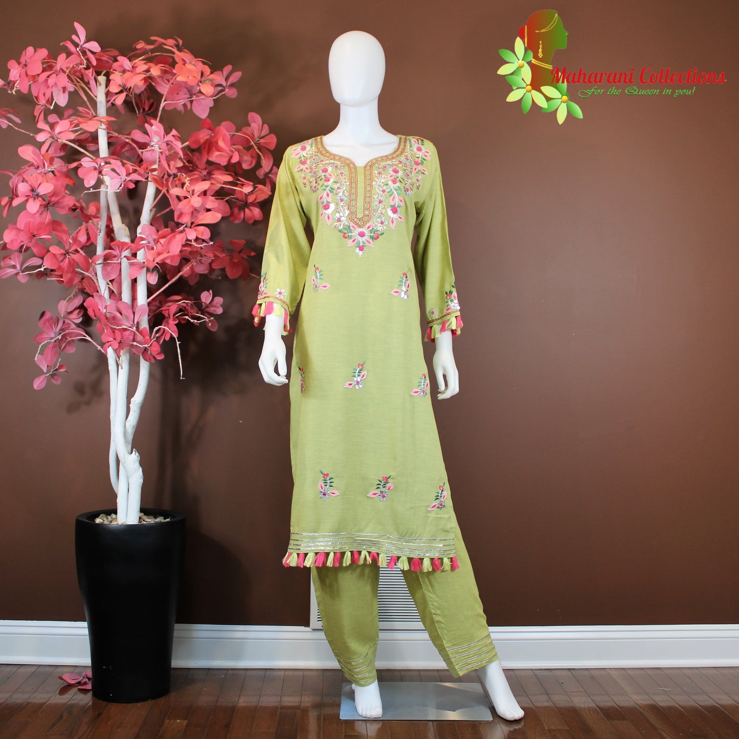 Maharani's Suit with Pants and Dupatta - pistachio (M) - Pure Muslin Silk